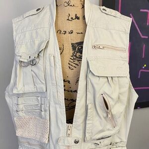 Banana Republic Fishing, Safari, Outdoor, Utility Travel Vest. Cotton, Pockets.M